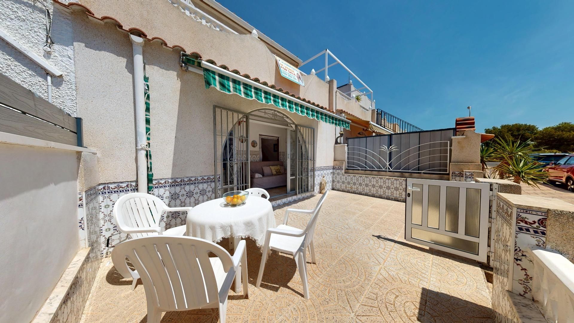 Terrassa de Casa o xalet en venda en Torrevieja amb Jardí privat, Terrassa i Balcó