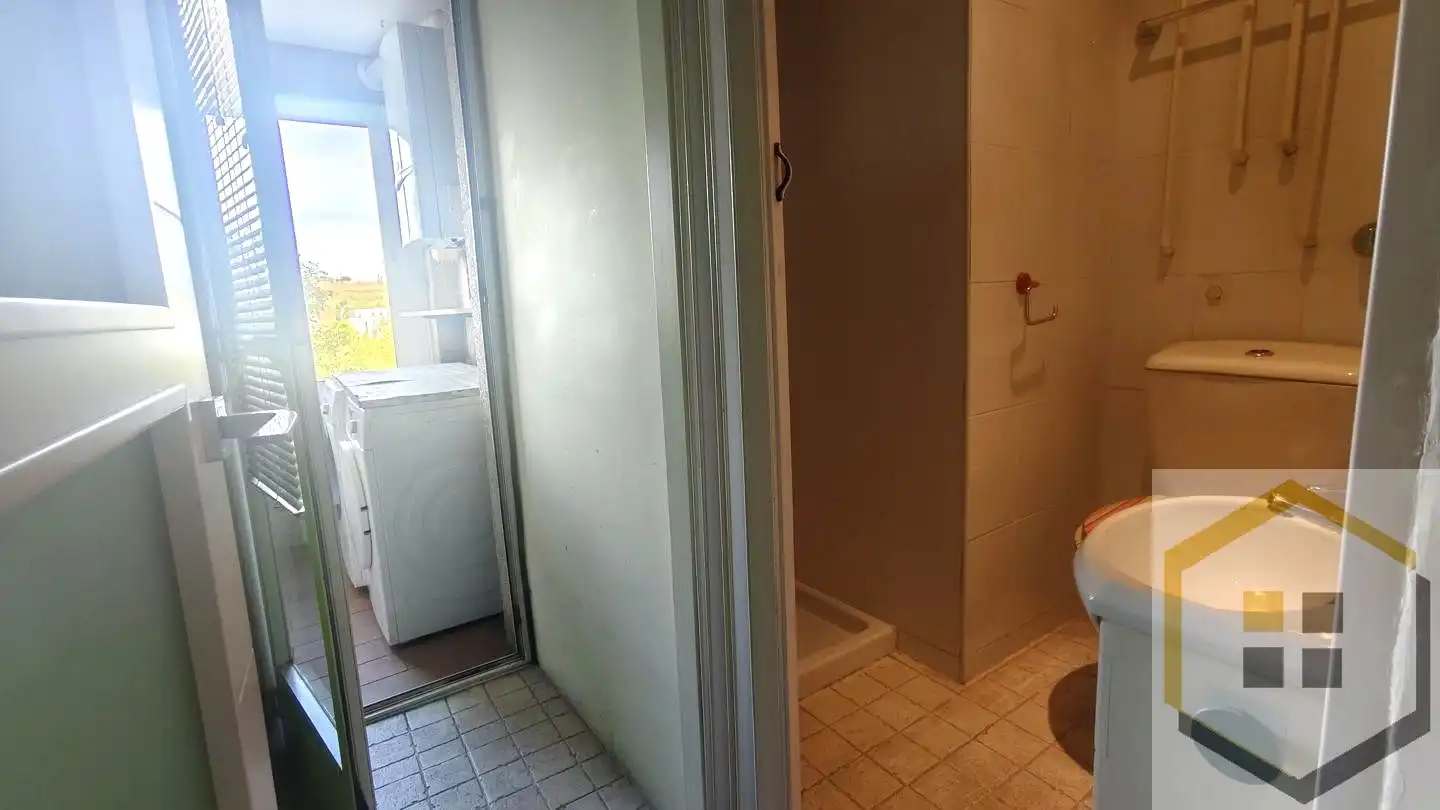 Bathroom of Flat for sale in Madrid  with Heating, Internet and Community pool