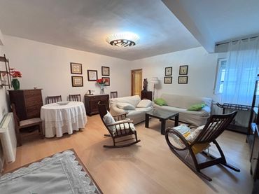 Flat with balcony to rent in Carretera Valencia 48