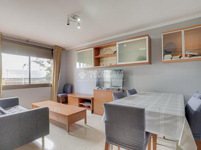 Living room of Flat for sale in Ripollet  with Air Conditioner and Balcony