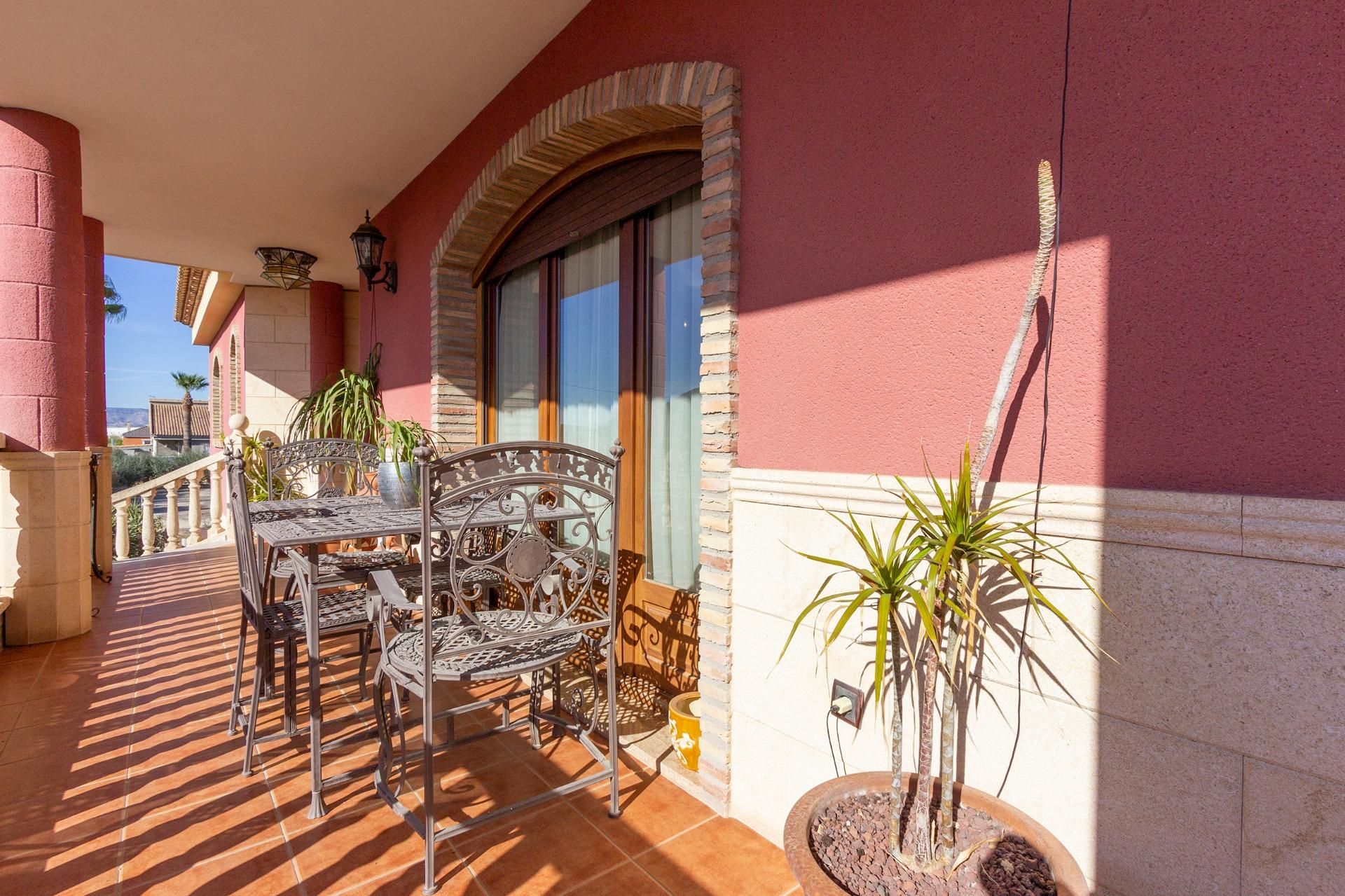 Terrassa de Casa o xalet en venda en Orihuela amb Aire condicionat, Jardí privat i Terrassa