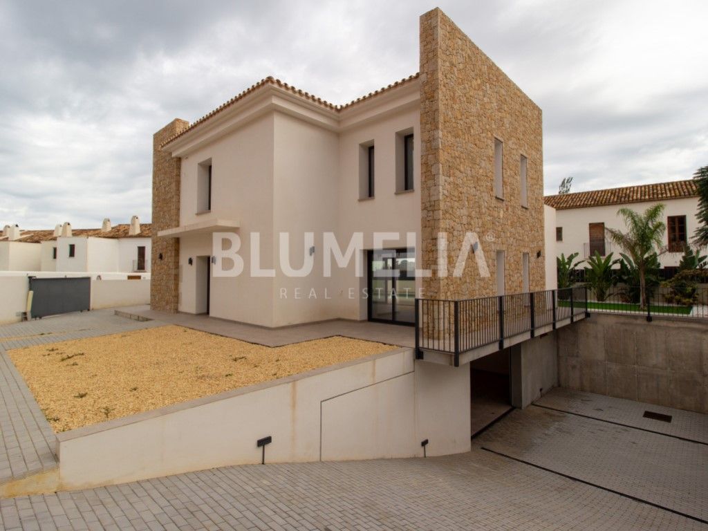 House or chalet for sale in Dénia  with Air Conditioner, Heating and Private garden