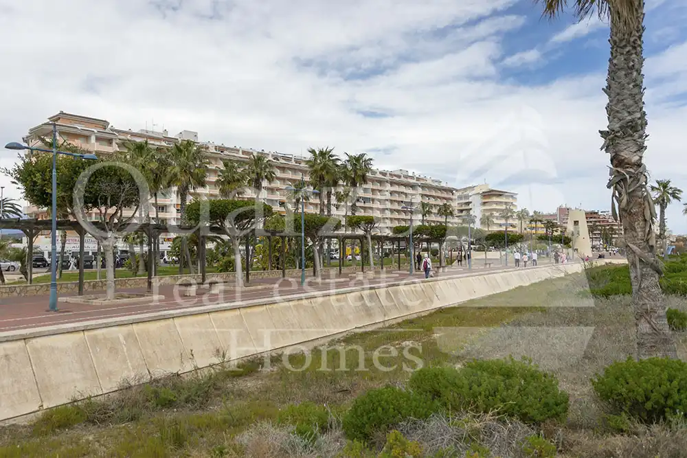 Vista exterior de Apartamento en venta en Peñíscola / Peníscola con Aire acondicionado, Calefacción y Amueblado