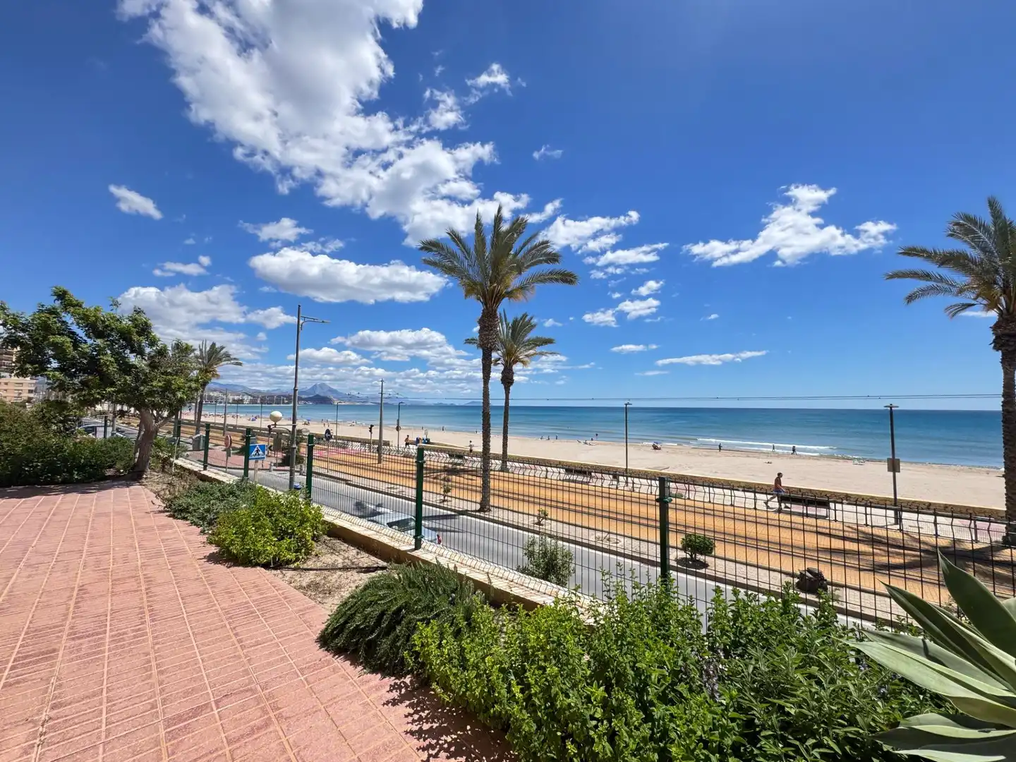 Exterior view of Ground floor for sale in El Campello  with Air Conditioner, Private garden and Community pool