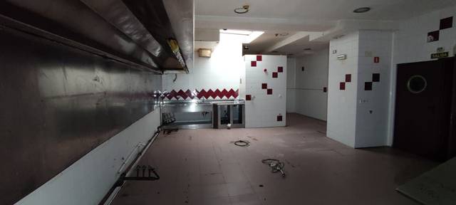 Local comercial en Venta en Calle del Padre Calatayud, 16 en 2º Ensanche