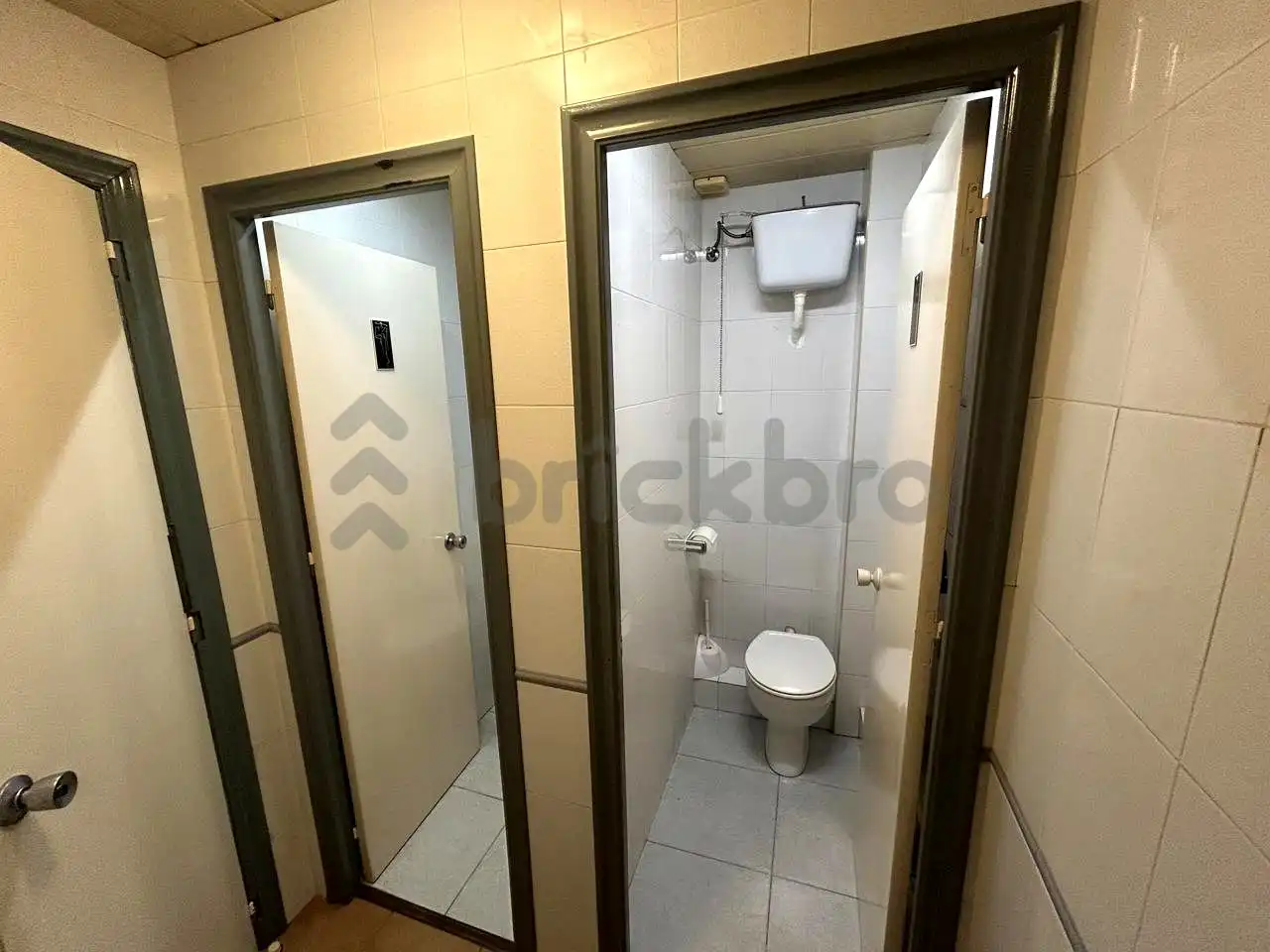 Business premises for sale in De Les Corts Catalanes, imagen 39