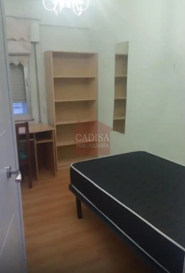 Habitación de Piso para compartir en Salamanca con Calefacción, Terraza y Amueblado