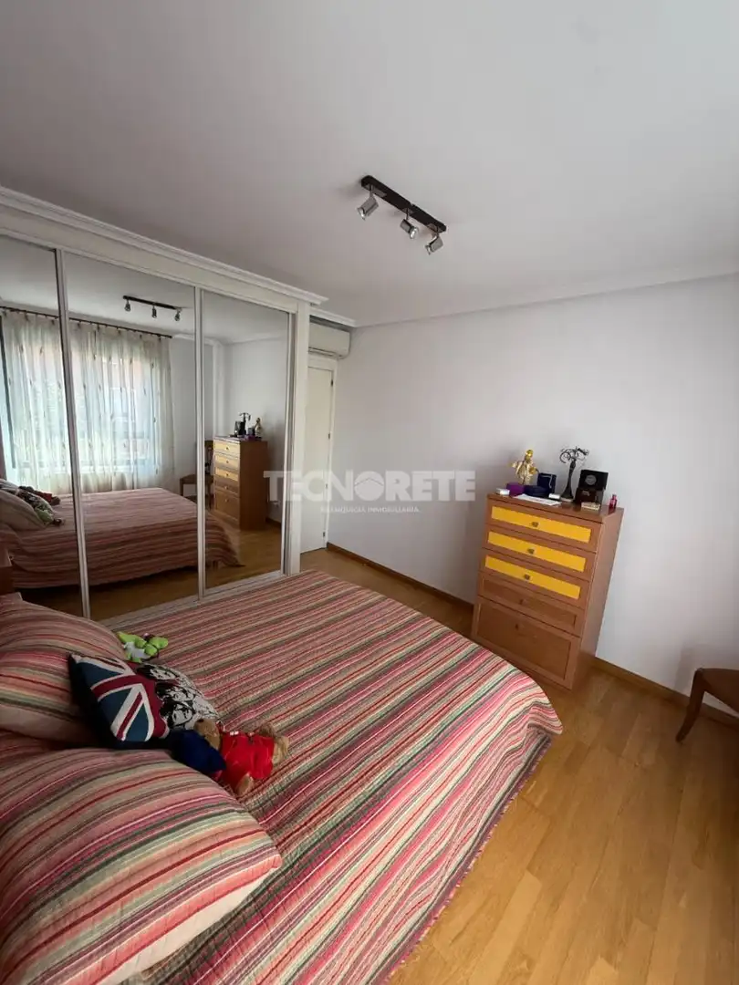 Bedroom of Flat for sale in Madrid  with Air Conditioner, Heating and Terrace