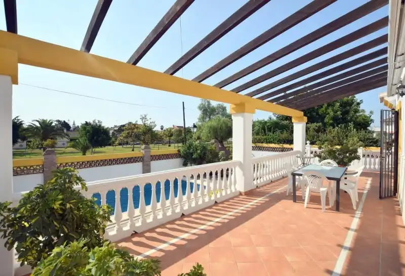 Casa amb piscina en venda a San Pedro de Alcántara, imagen 3