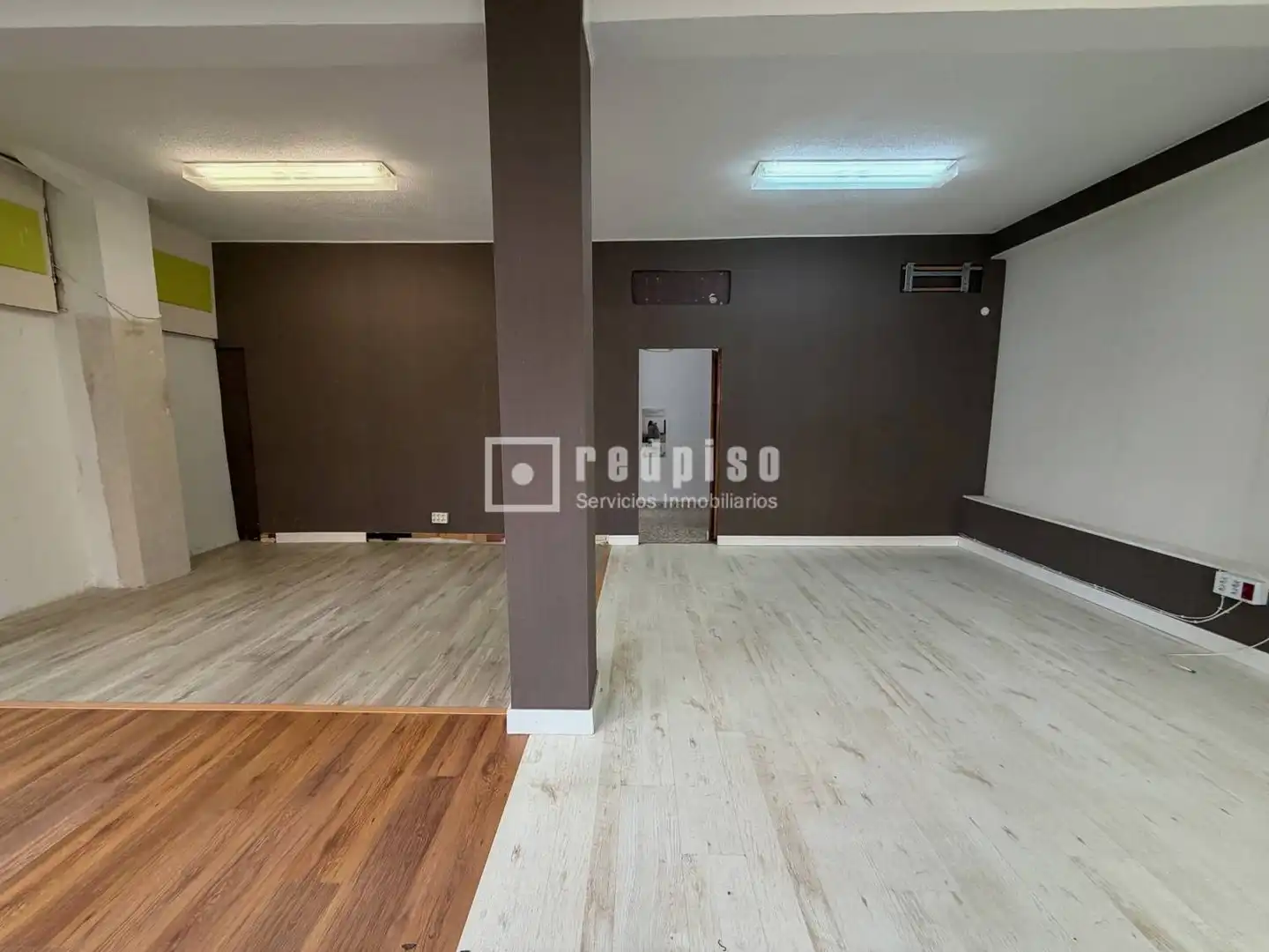 Commercial properties for sale in Madrid  with Air Conditioner and Terrace