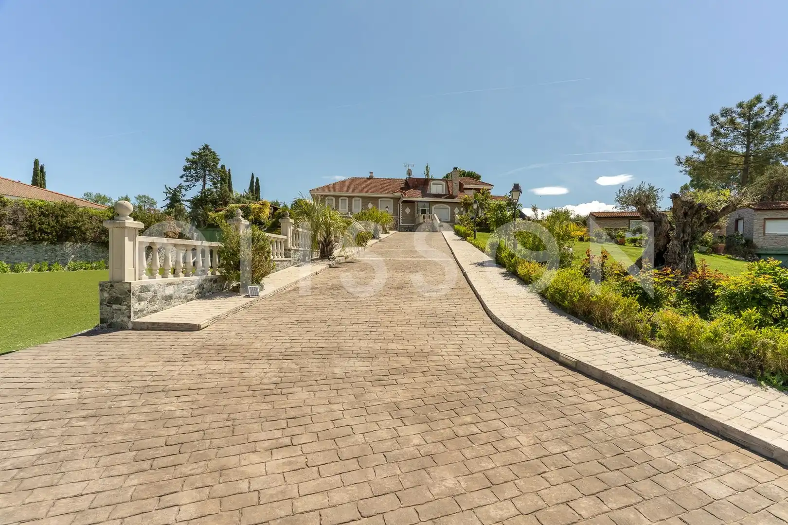 Haus oder Chalet zum Verkauf in Algete mit Klimaanlage, Privatgarten und Terrasse