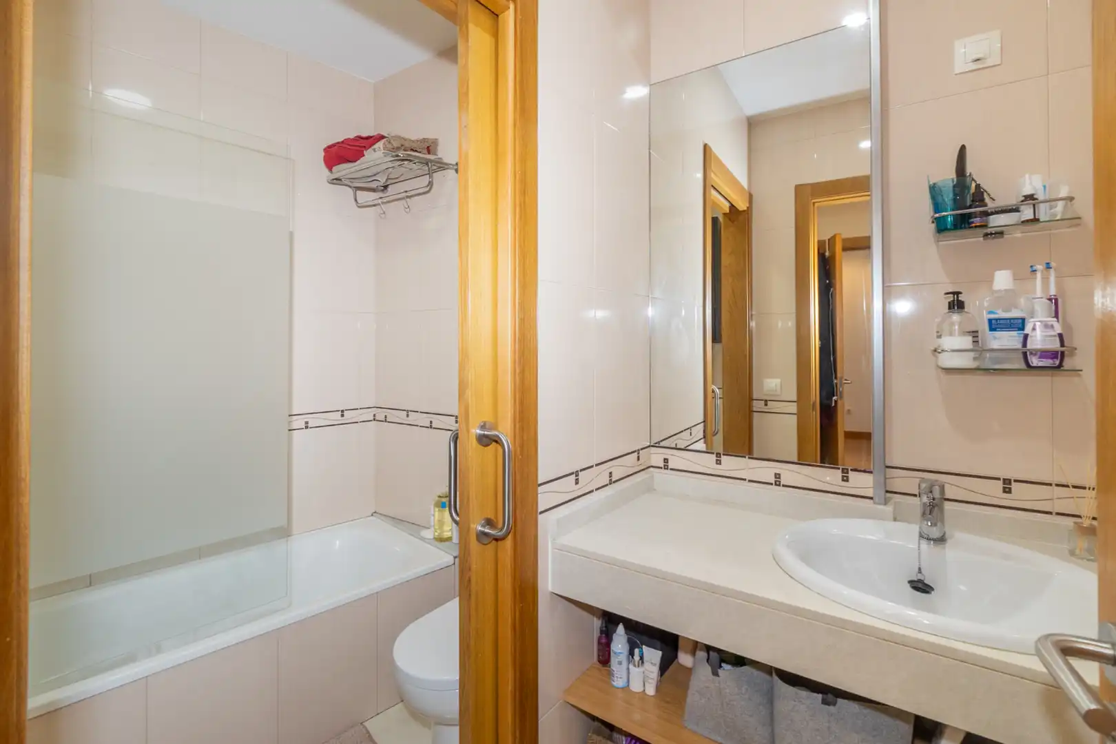 Bathroom of Flat for sale in Miño  with Heating, Parquet flooring and Terrace