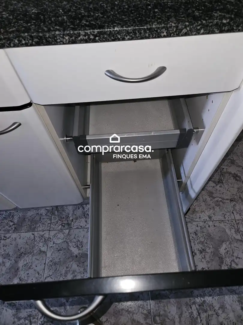 Àtic en venda en Rubí amb Terrassa, Balcó i Piscina comunitària