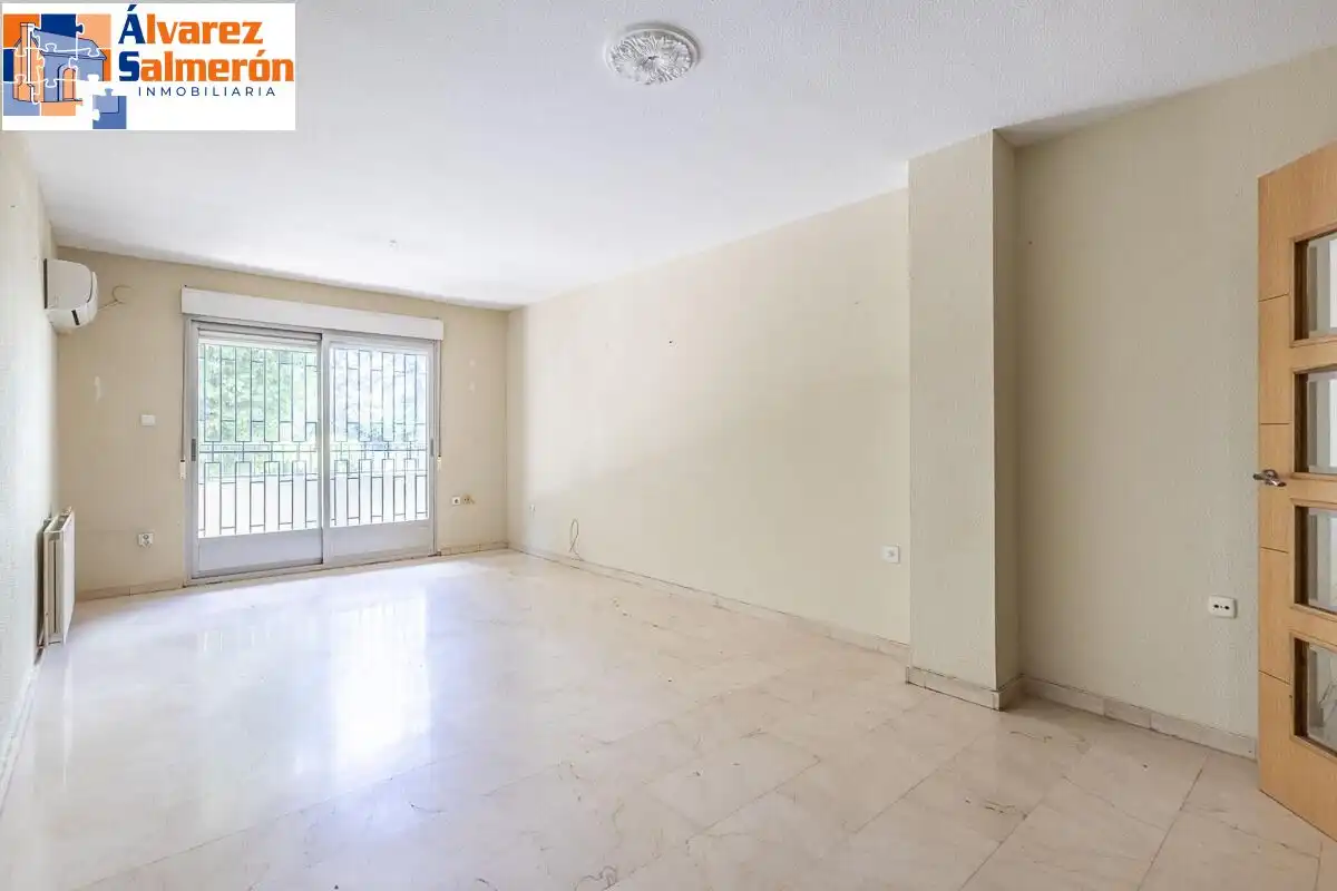 Piso en venta en Calle Bajo de Huétor, Cervantes