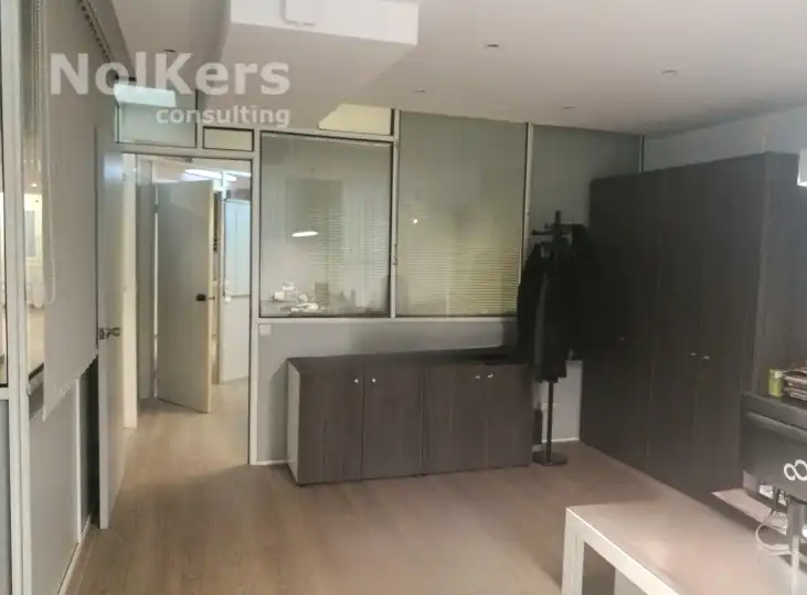 Oficina en venda a Barri de les Corts