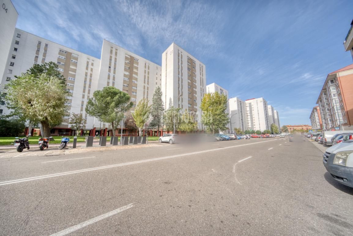 Exterior view of Flat for sale in Laguna de Duero  with Heating