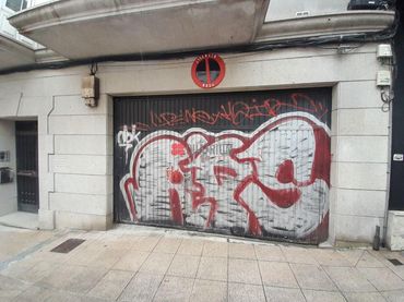Aparcament en venda a Perez Constanti