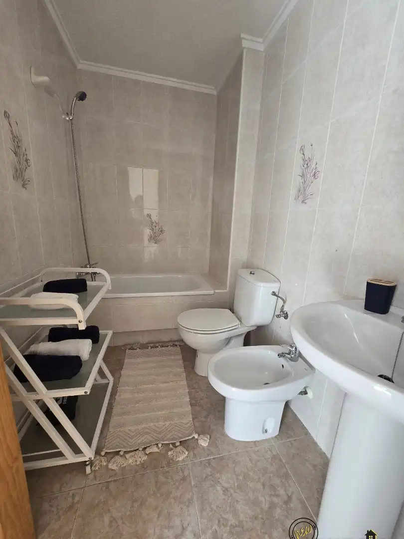Bany de Estudi en venda en Torrevieja amb Moblat, Rentadora i Balcó