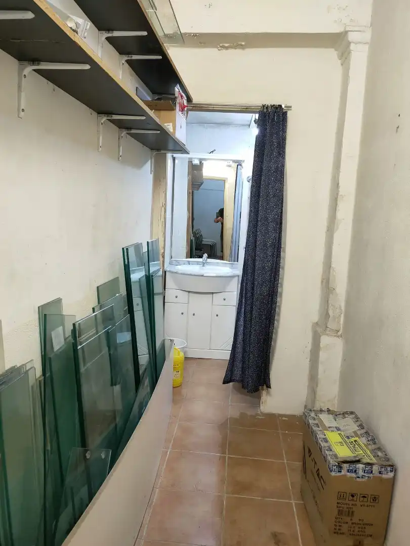 Badezimmer von Geschaftsraum zur Miete in Vilanova i la Geltrú