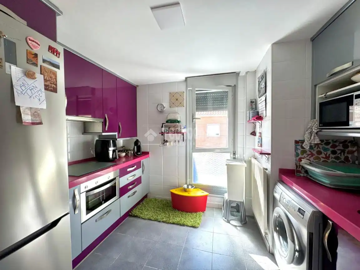 Kitchen of Flat for sale in San Martín de la Vega  with Heating, Terrace and Storage room