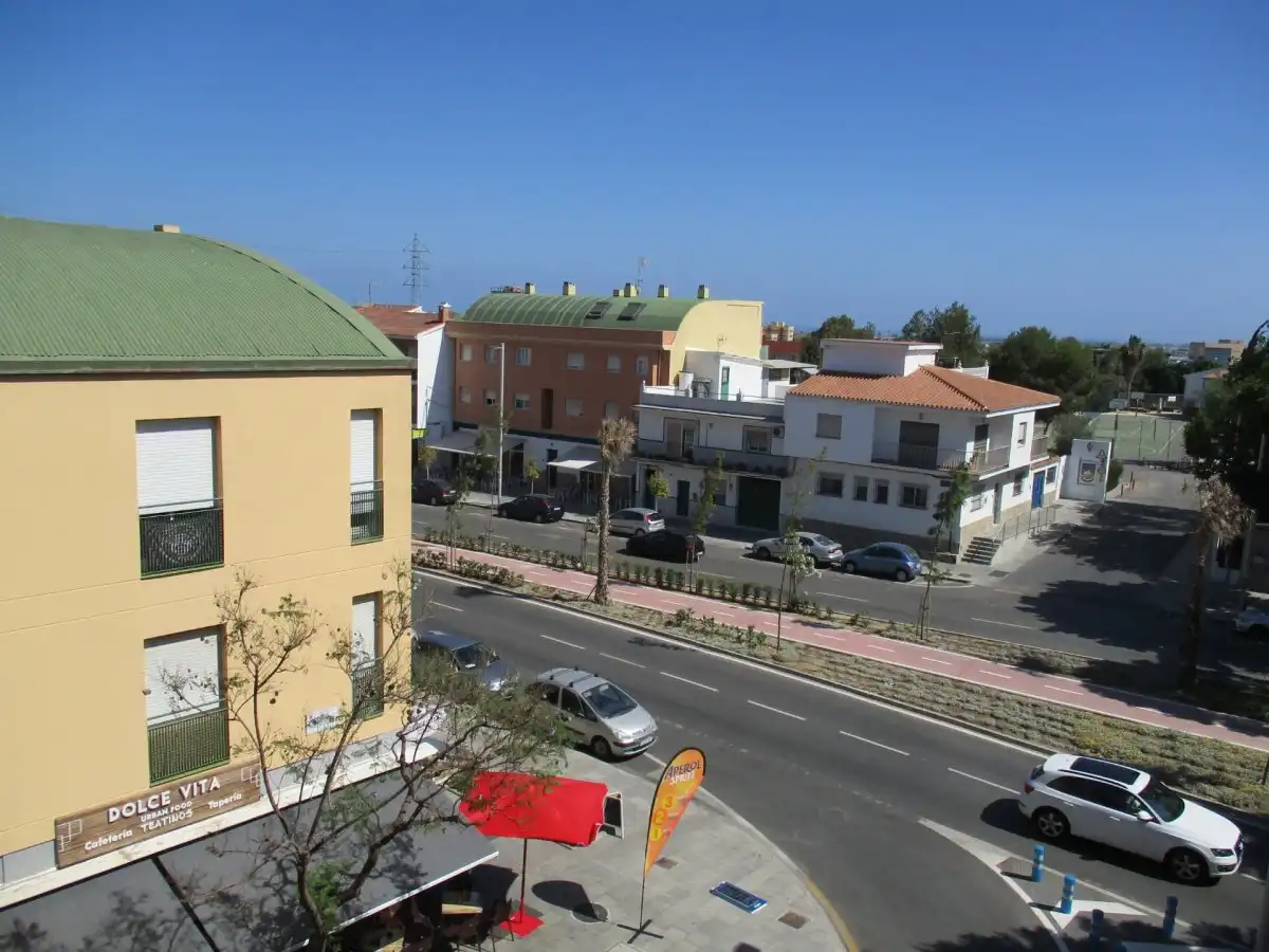 Wohnung zur Miete in Avenida PLUTARCO, El Cónsul - Ciudad Universitaria - El Romeral