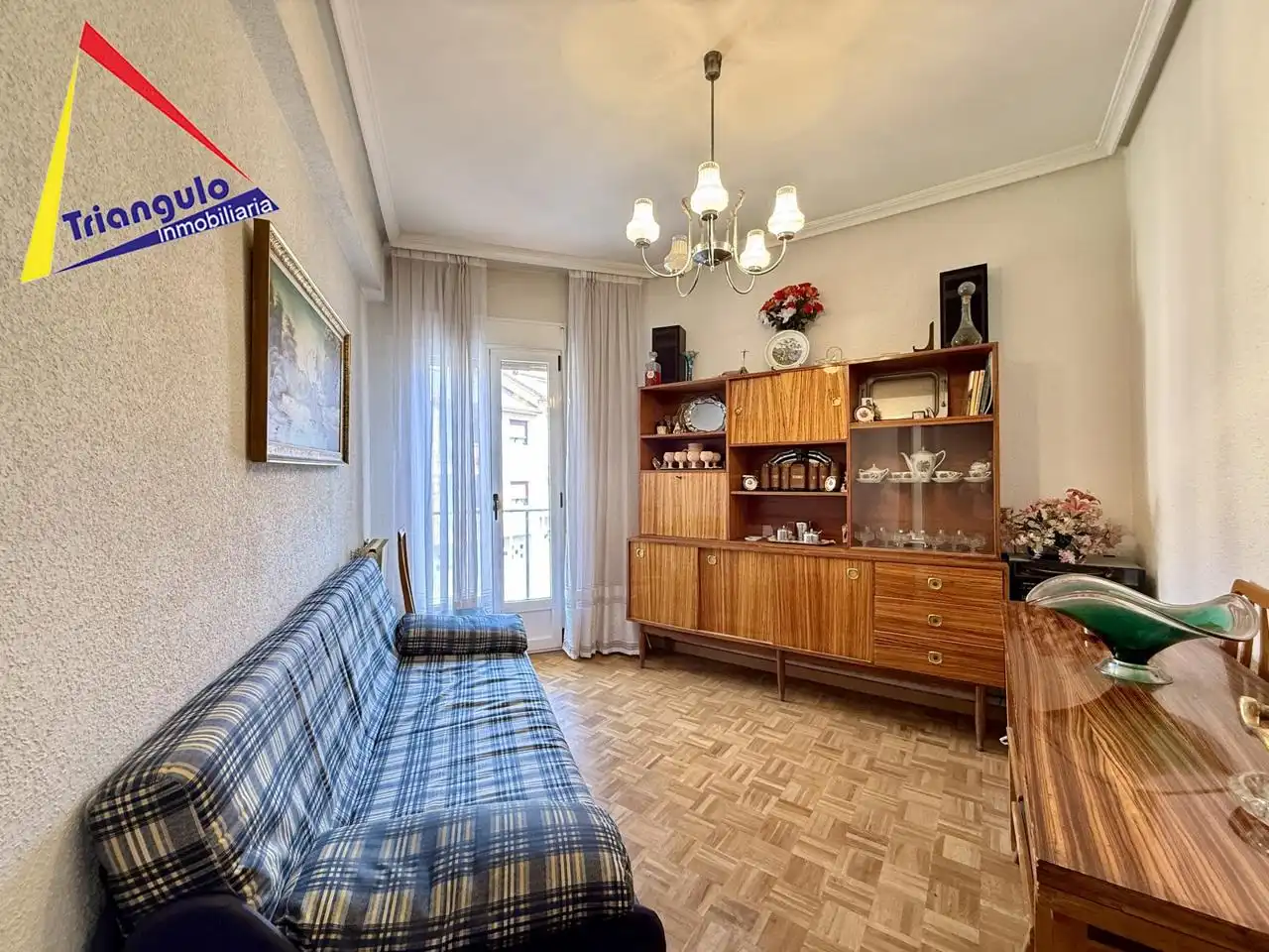 Living room of Flat for sale in Segovia  with Heating, Parquet flooring and Terrace
