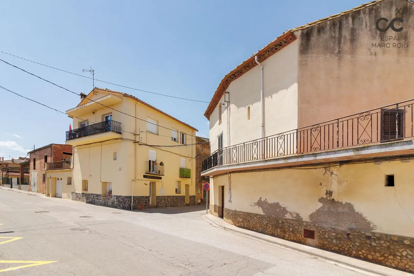 Vista exterior de Finca rústica en venta en Navata con Calefacción, Terraza y Trastero