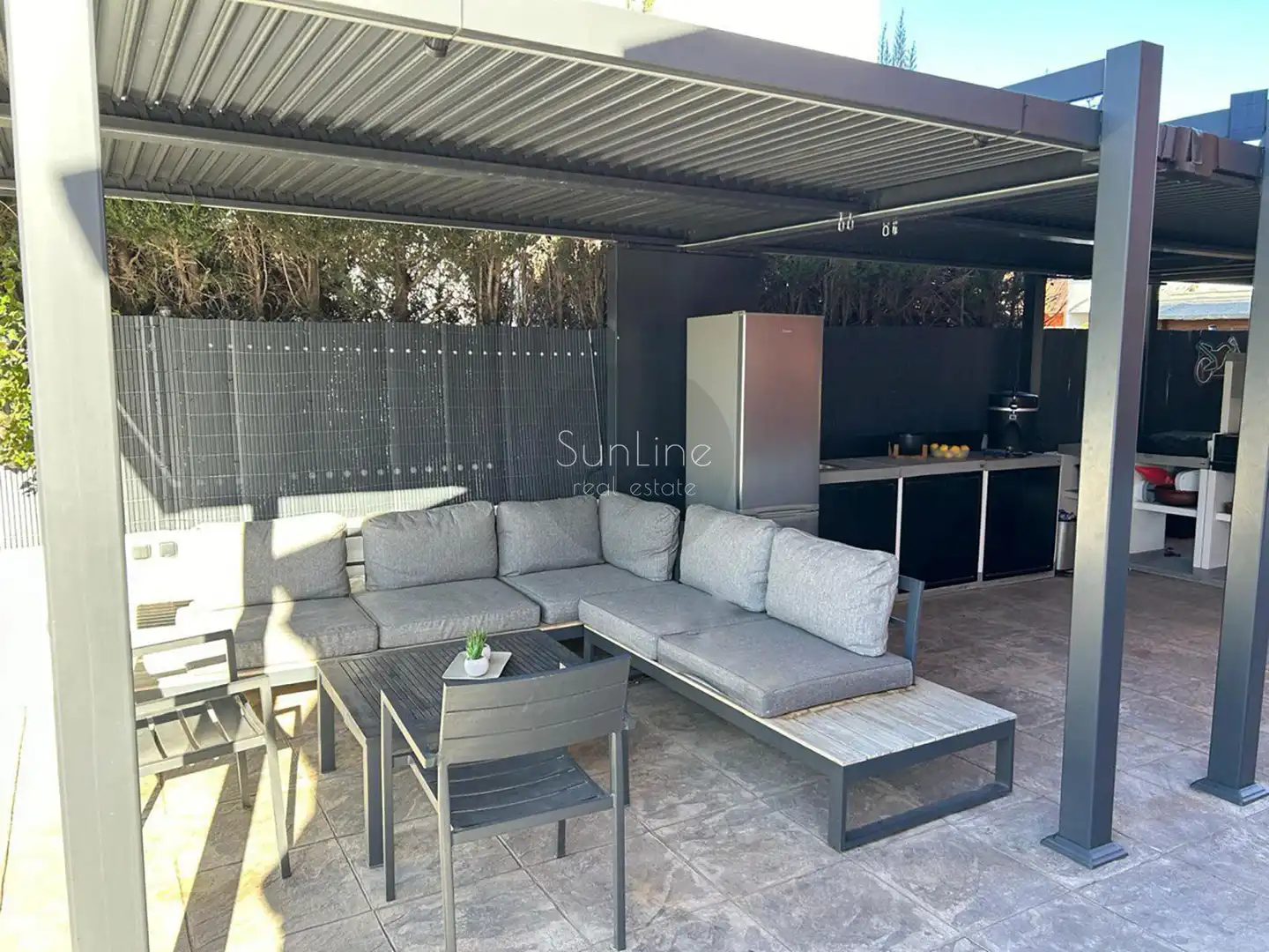 Terrace of Houses for sale in La Pobla de Vallbona  with Air Conditioner, Private garden and Terrace