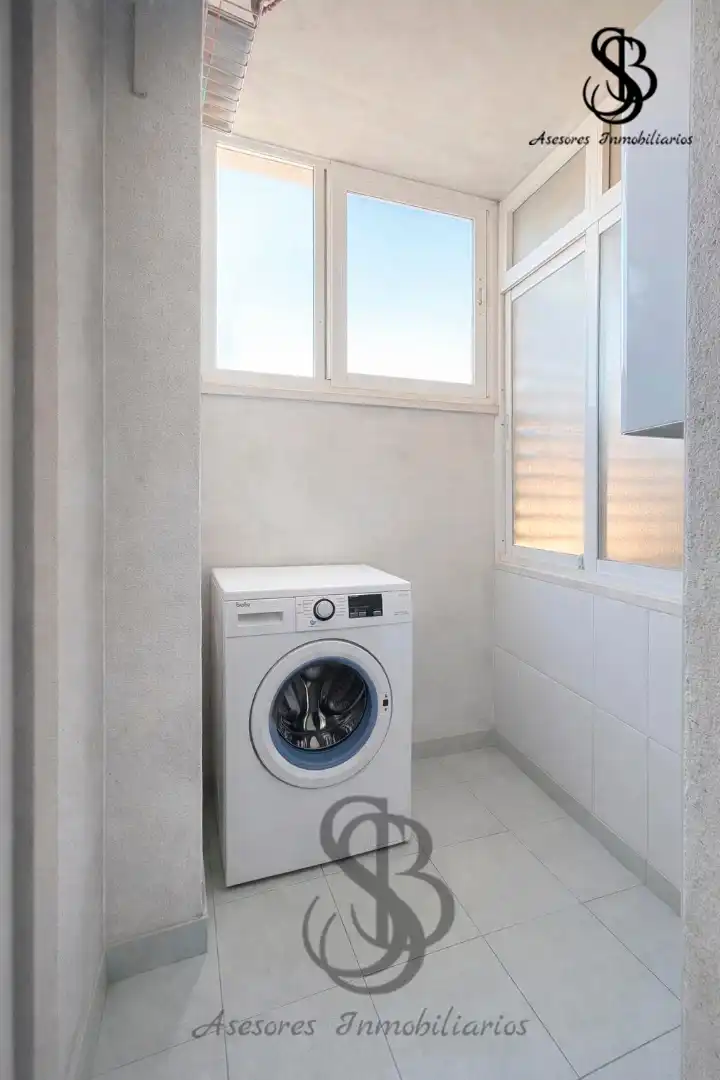 Bathroom of Flat for sale in Alicante / Alacant  with Air Conditioner, Heating and Parquet flooring