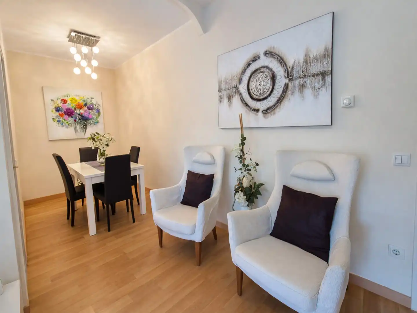 Comedor de Piso en venta en Sabadell con Calefacción, Parquet y Amueblado