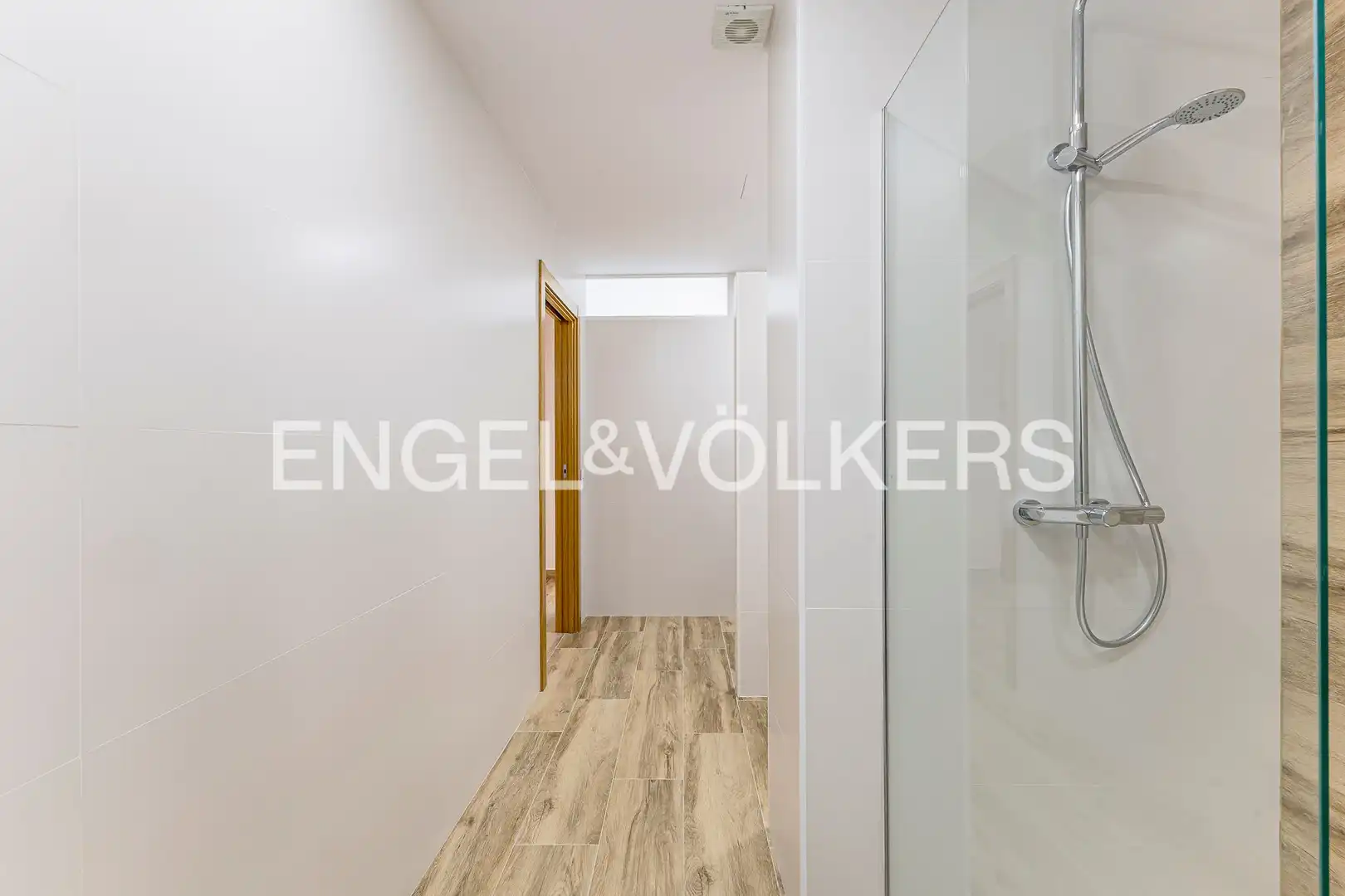 Piso en venta en Barcelona con Aire acondicionado, Calefacción y Terraza