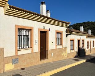 Vista exterior de Casa o xalet en venda en El Almendro