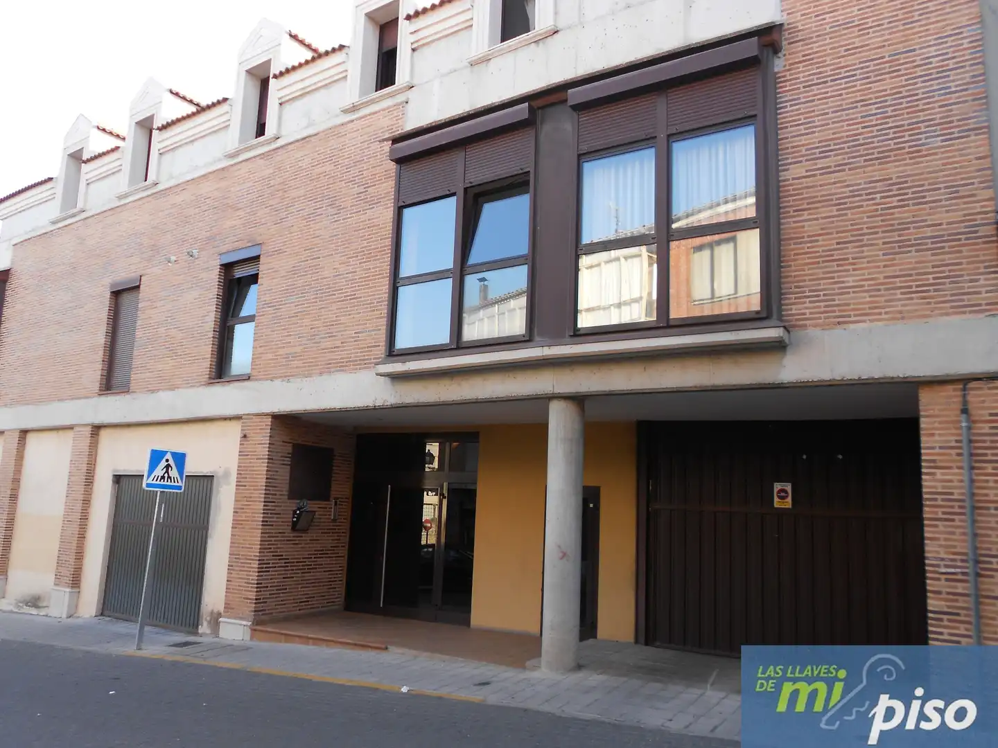 Exterior view of Garage for sale in Tordesillas