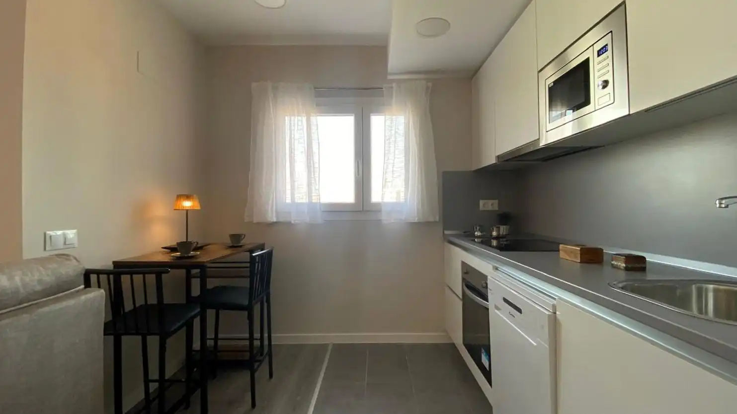 Flat with terrace to rent in JAPON, imagen 19