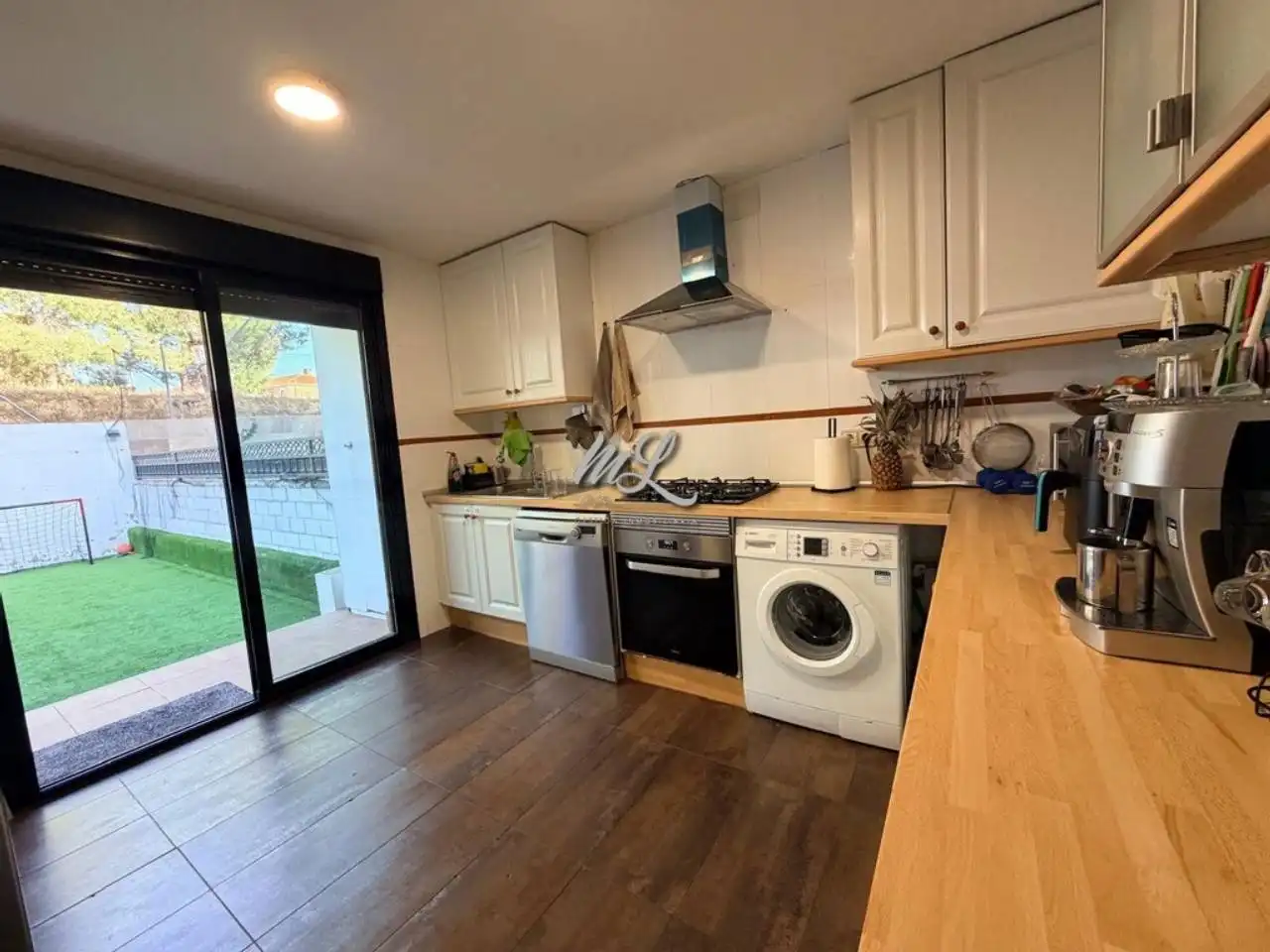 Cocina de Casa adosada en venta en Santa Cruz del Retamar con Aire acondicionado, Calefacción y Jardín privado