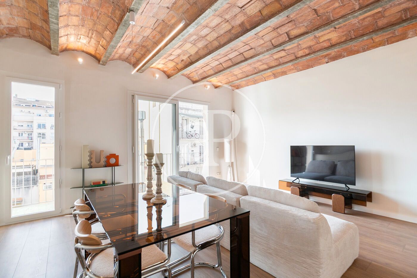 Living room of Flat for sale in  Barcelona Capital  with Air Conditioner, Heating and Balcony