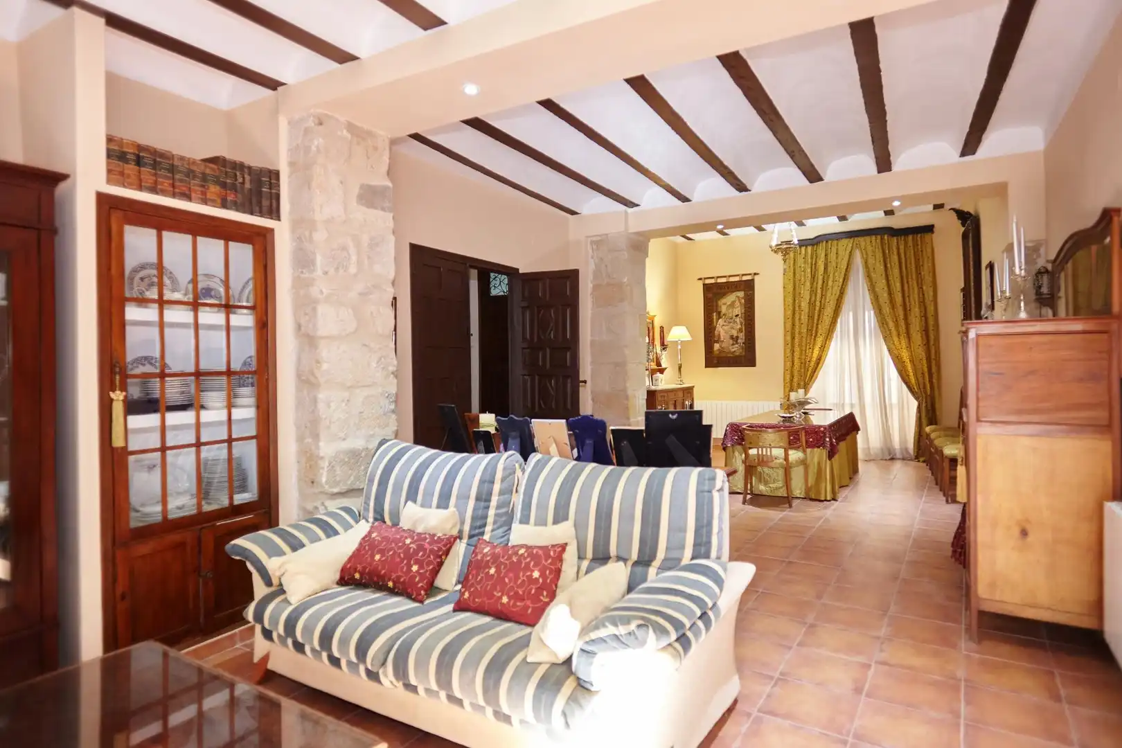 Sala d'estar de Casa o xalet en venda en Baeza amb Aire condicionat, Calefacció i Terrassa