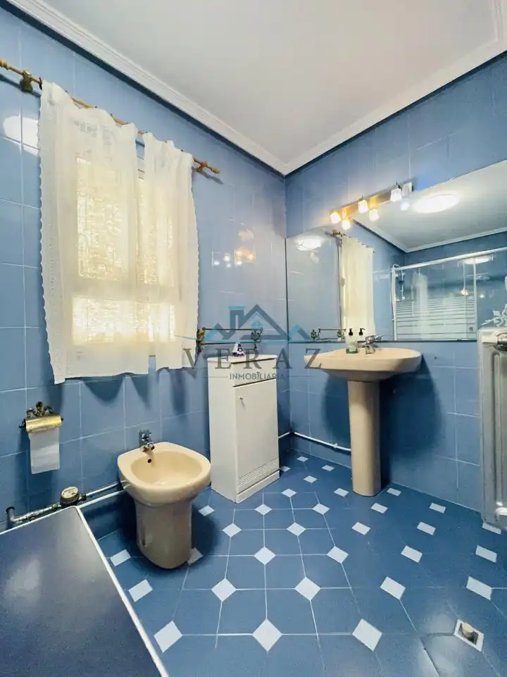 Baño de Piso en venta en Talavera de la Reina con Aire acondicionado, Calefacción y Terraza