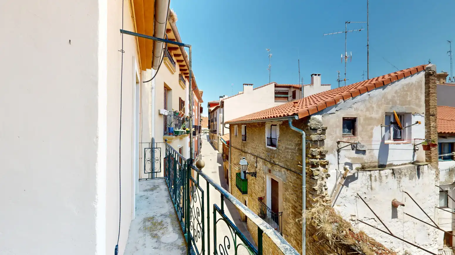 Balcony of Houses for sale in Tafalla  with Heating, Parquet flooring and Terrace