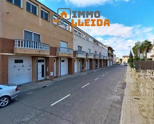 Vista exterior de Casa adosada en venda en Ivars d'Urgell amb Calefacció, Terrassa i Traster