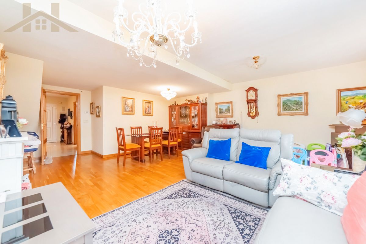 Living room of Single-family semi-detached for sale in Colmenar Viejo  with Air Conditioner, Heating and Parquet flooring