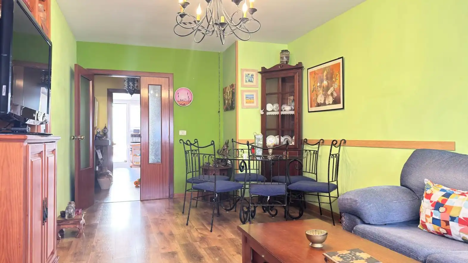 Comedor de Piso en venta en Castellón de la Plana / Castelló de la Plana con Terraza, Trastero y Balcón