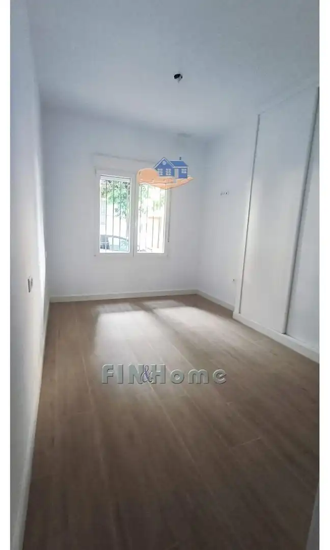 Schlafzimmer von Wohnung zum Verkauf in Sevilla mit Klimaanlage und Heizung