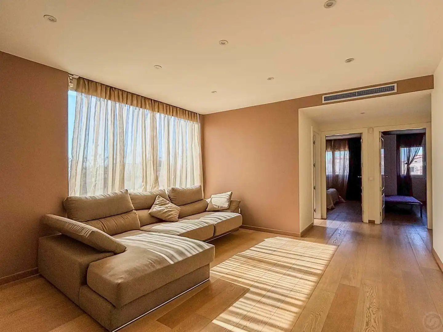 Sala d'estar de Casa o xalet en venda en Empuriabrava amb Aire condicionat, Calefacció i Terrassa