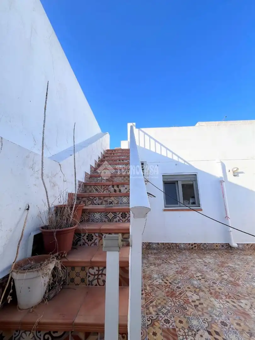 Vista exterior de Casa adosada en venta en San Fernando con Aire acondicionado y Trastero