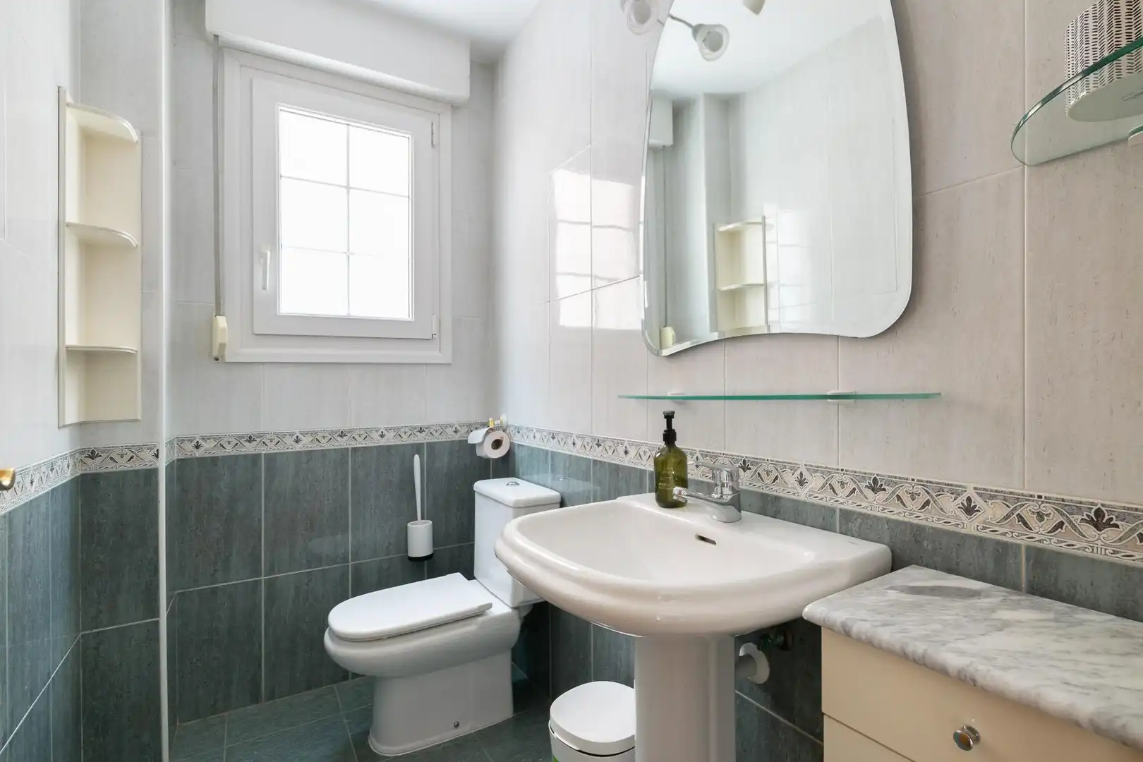 Baño de Casa o chalet en venta en Huarte / Uharte con Calefacción, Jardín privado y Terraza