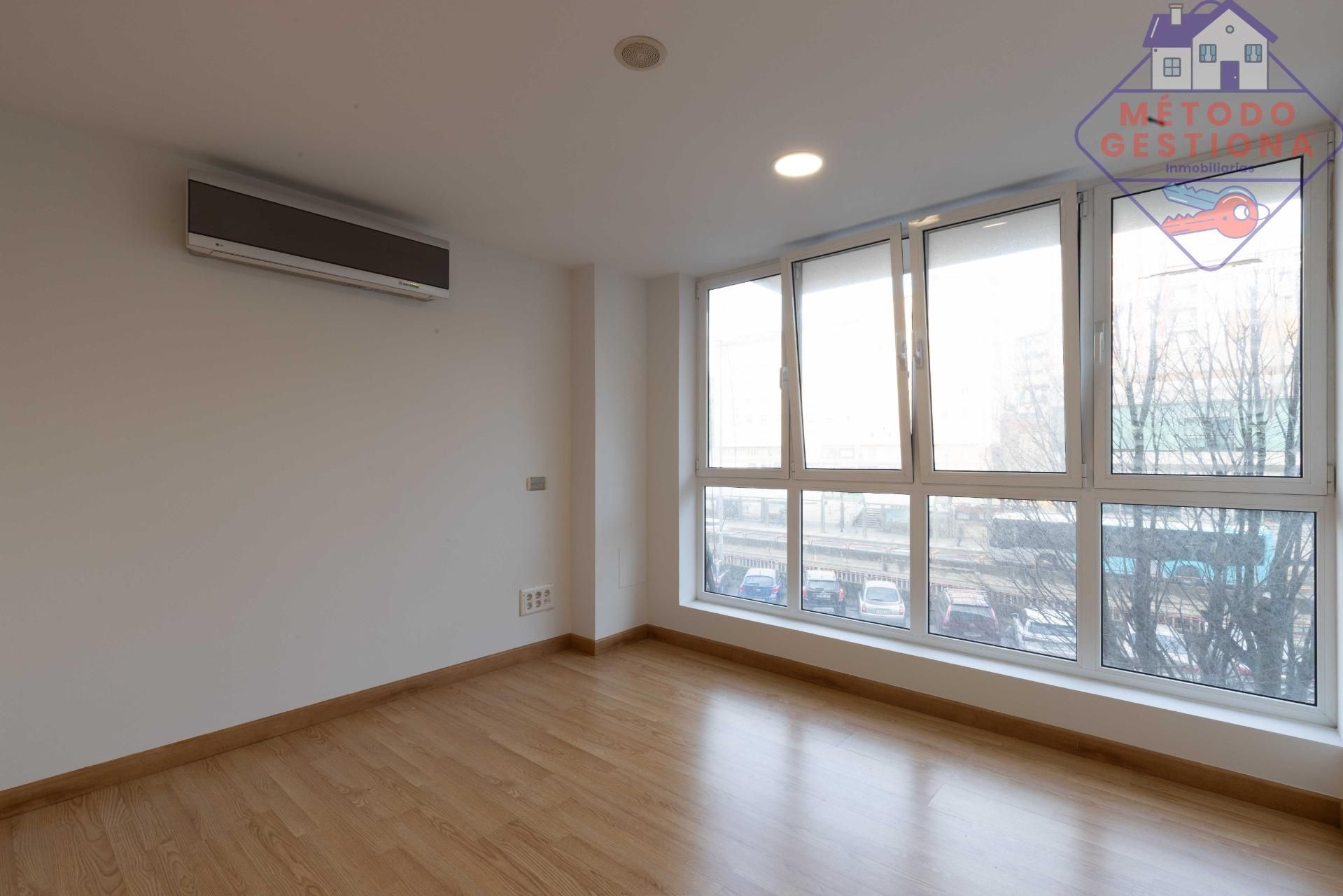Bedroom of Office for sale in Santander
