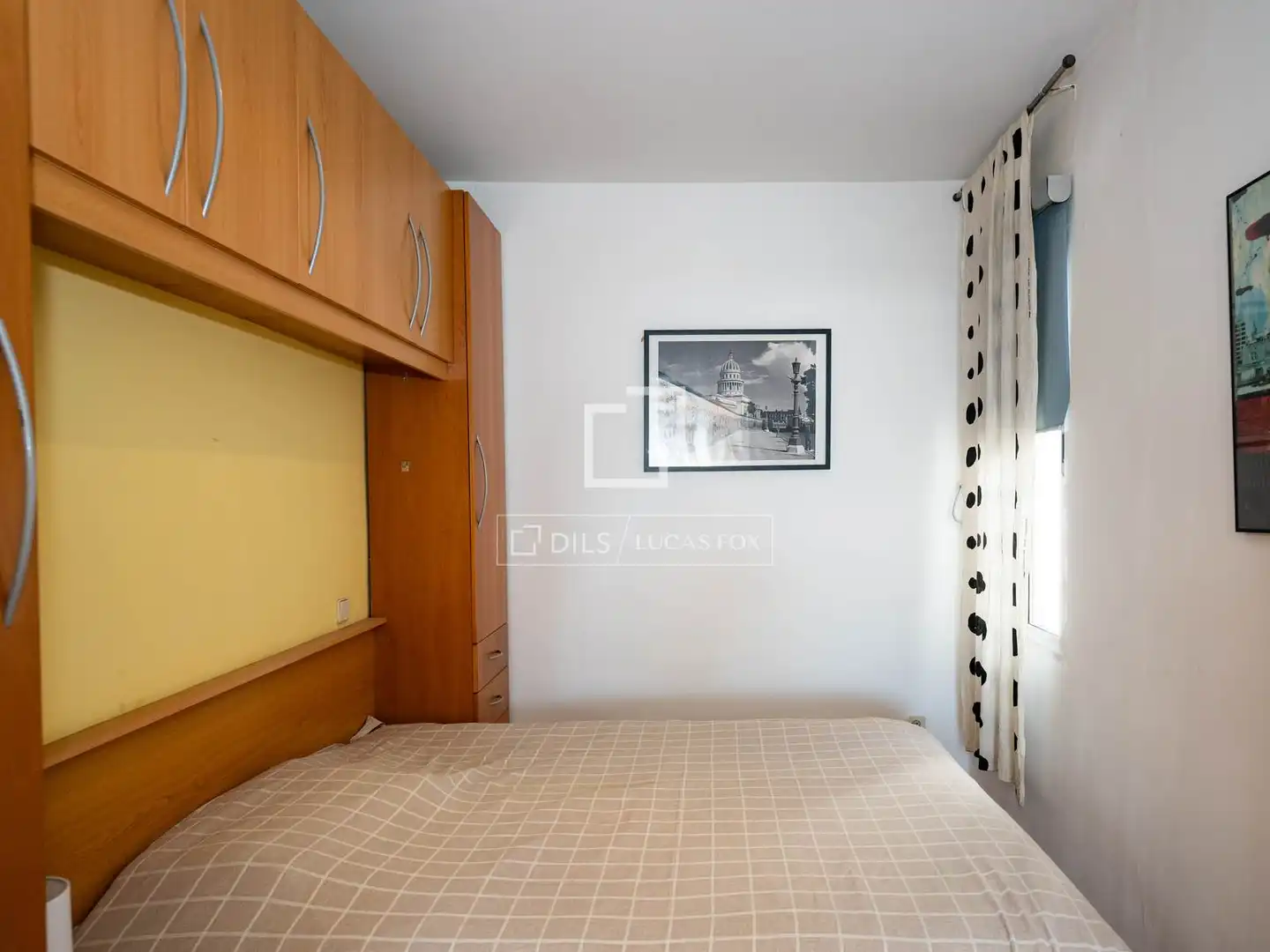 Schlafzimmer von Dachboden zur Miete in Madrid mit Klimaanlage, Heizung und Terrasse