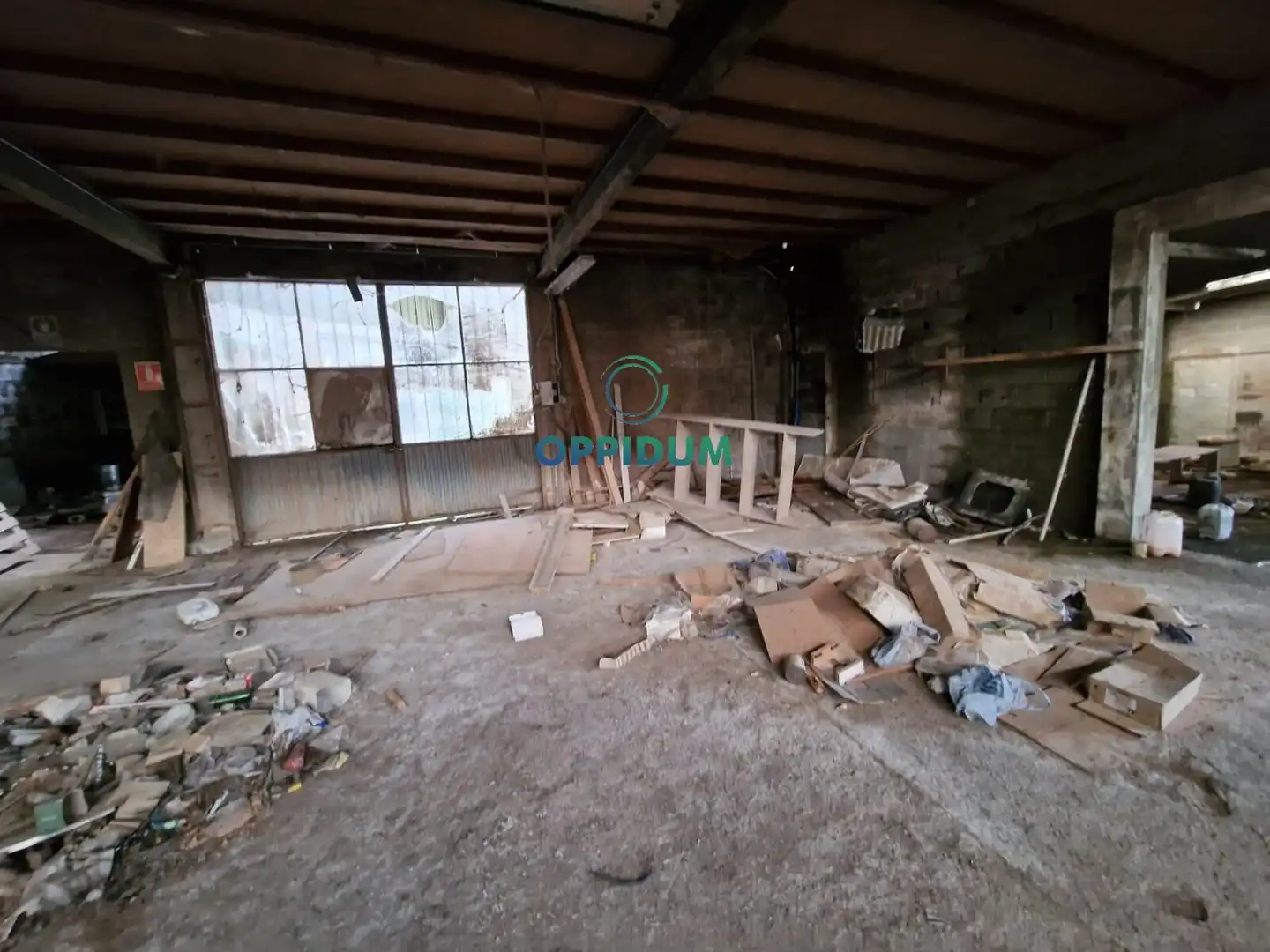 Industrial buildings for sale in Touro