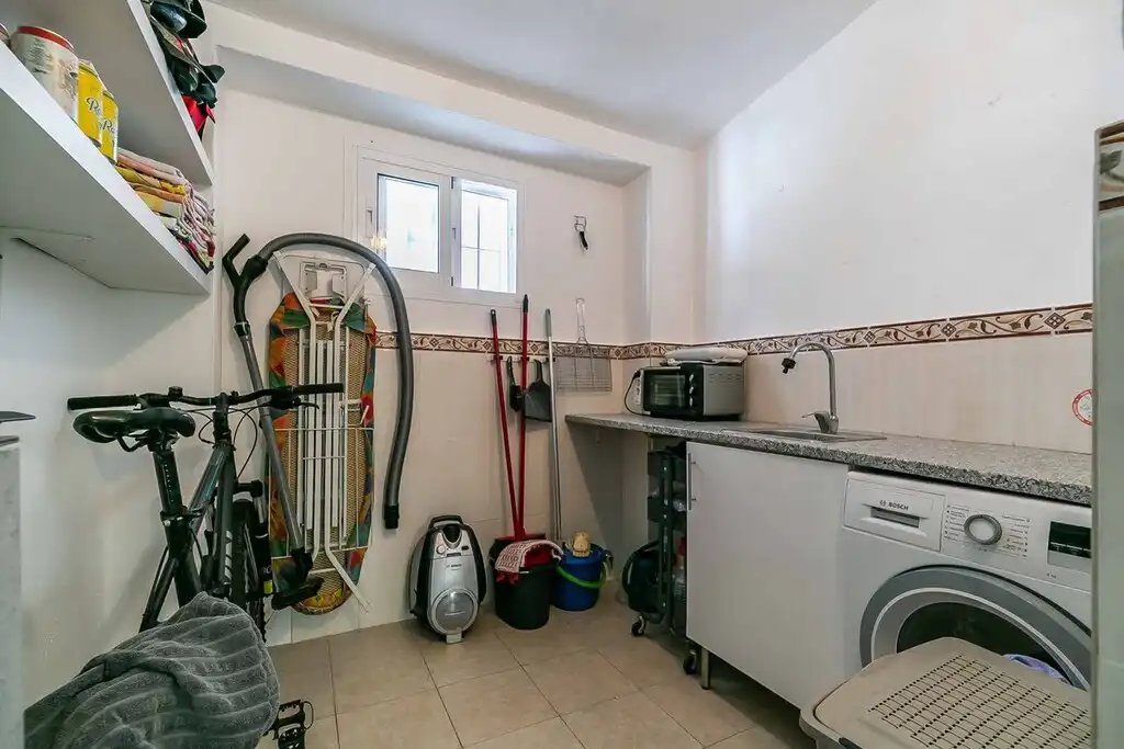 Cuina de Casa adosada en venda en Mijas amb Aire condicionat, Terrassa i Moblat